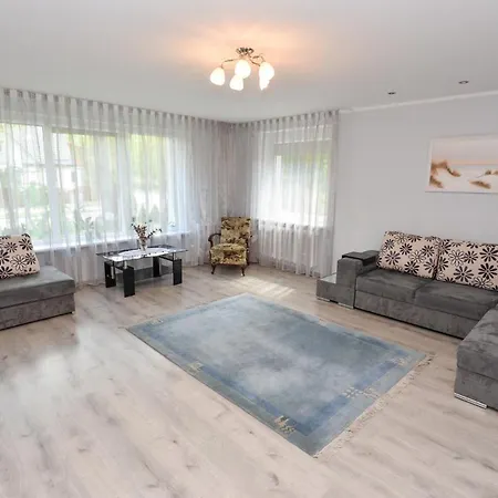 Poilsis Prie Dineikos Parko Gasthof