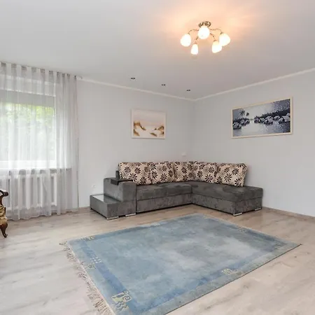 Guest house Poilsis Prie Dineikos Parko