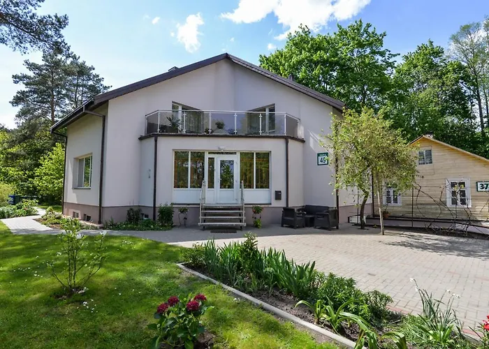 Poilsis Prie Dineikos Parko Guest house 4*