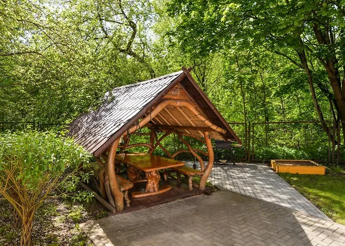 Poilsis Prie Dineikos Parko