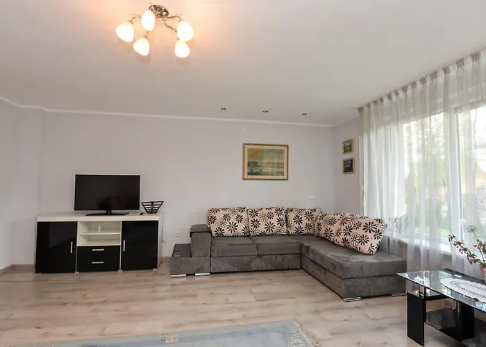 Poilsis Prie Dineikos Parko Guest house